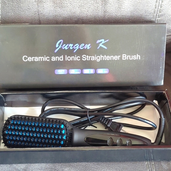 Other - 🏷️LAST CHANCE SALE $5 ITEM Ceramic  Ionic Straightener Brush for Men and Women